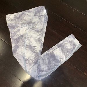 Lululemon White/Grey Train Times Leggings